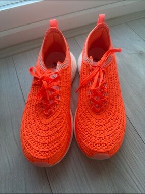 APL Shoes barely worn